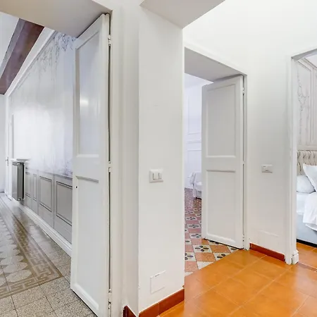 Daire Spanish Square - Romedreamhome